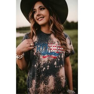 Southern Bliss American Freedom Bleach Dye T-Shirt Women's Size Medium